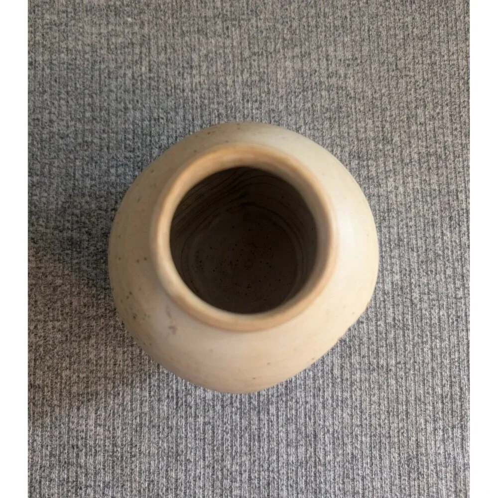 Handmade Beige/Brown Textured  Pottery Jar/Vase, 5 1/4" Tall, Signed "Susan" - Picture 3 of 5